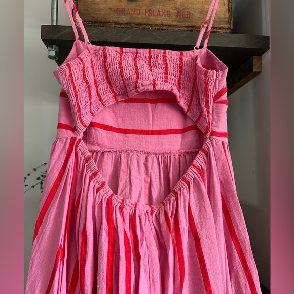 Petal & Pup PIXIE MAXI DRESS - PINK RED - Picture 6 of 10